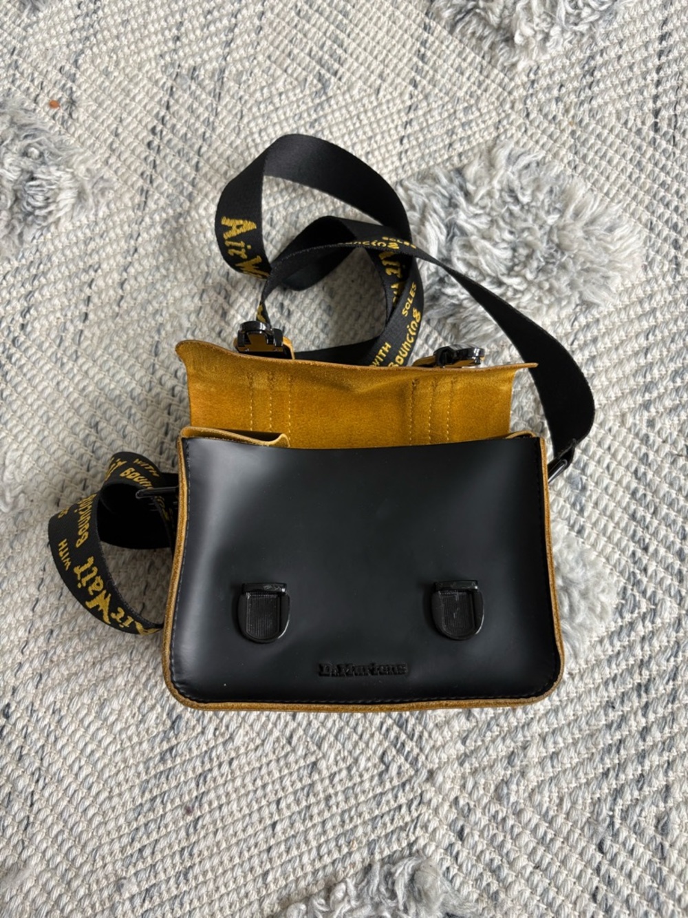 Dr. Martens - Picture 2 of 10